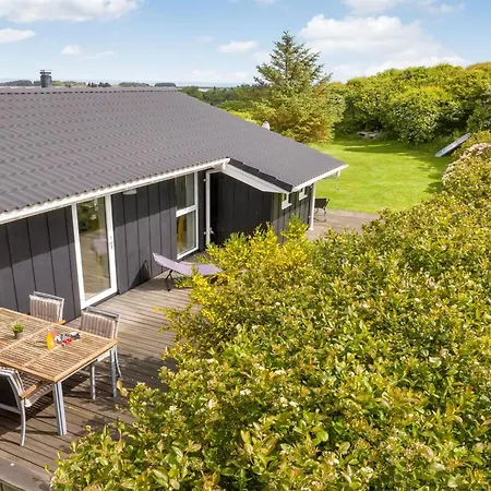 Tanna - 330m To The Fjord By Interhome *