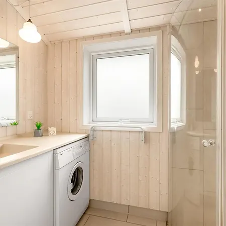 Tanna - 330m To The Fjord By Interhome Feriehus